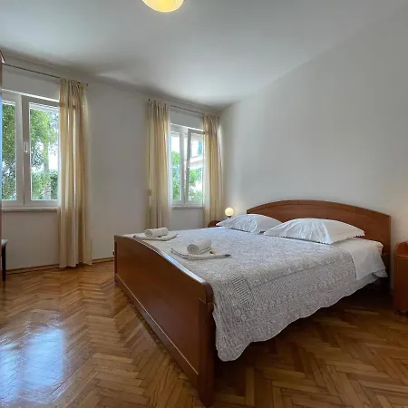 Apartment Old Town Seafront *