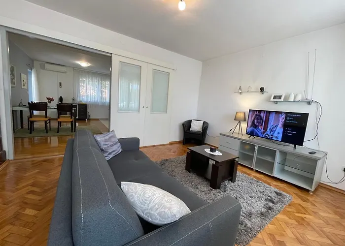 Old Town Seafront Apartment